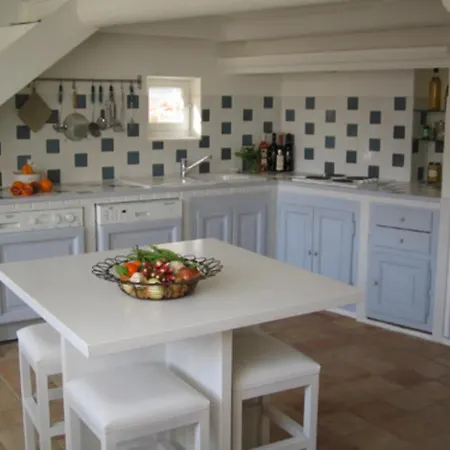 Elegant Flat Central Tropez With Terrace *
