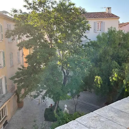 Elegant Flat Central Tropez With Terrace Appartement *